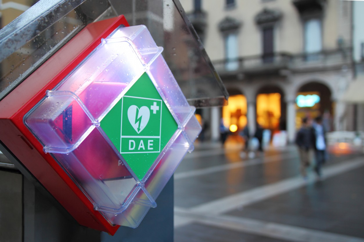 I defibrillatori utili strumenti di arredo urbano